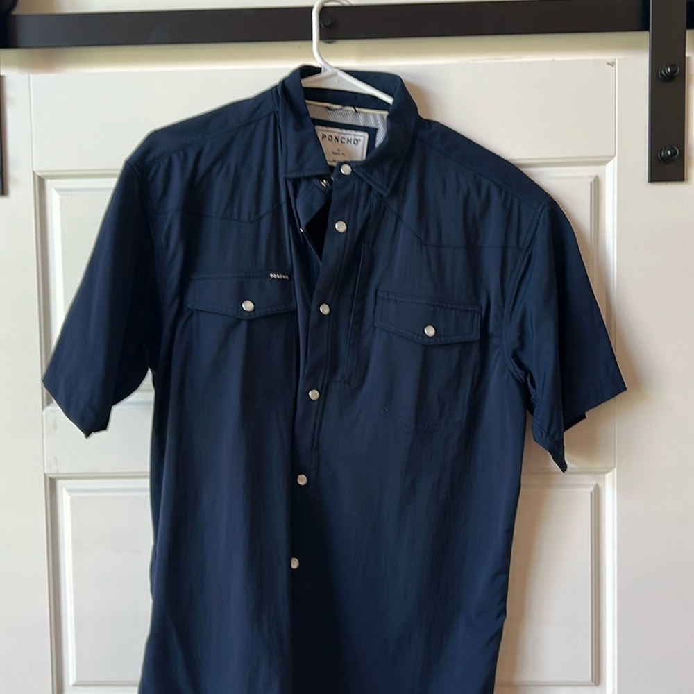 Poncho Outdoors classic western shirt, lightweight, pearl snaps. Med Regular Fit